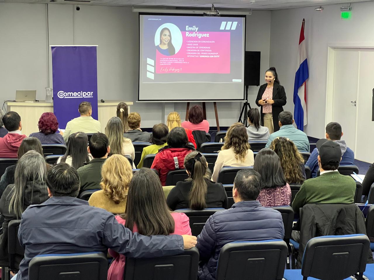Charla Liderazgo y Comunicación Asertiva