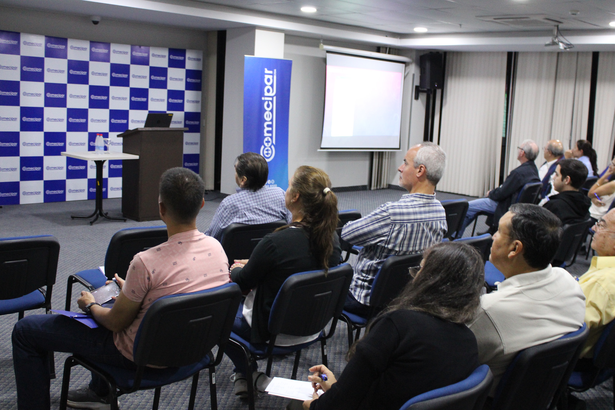 Charla "Amenazas Digitales y Ciberseguridad"