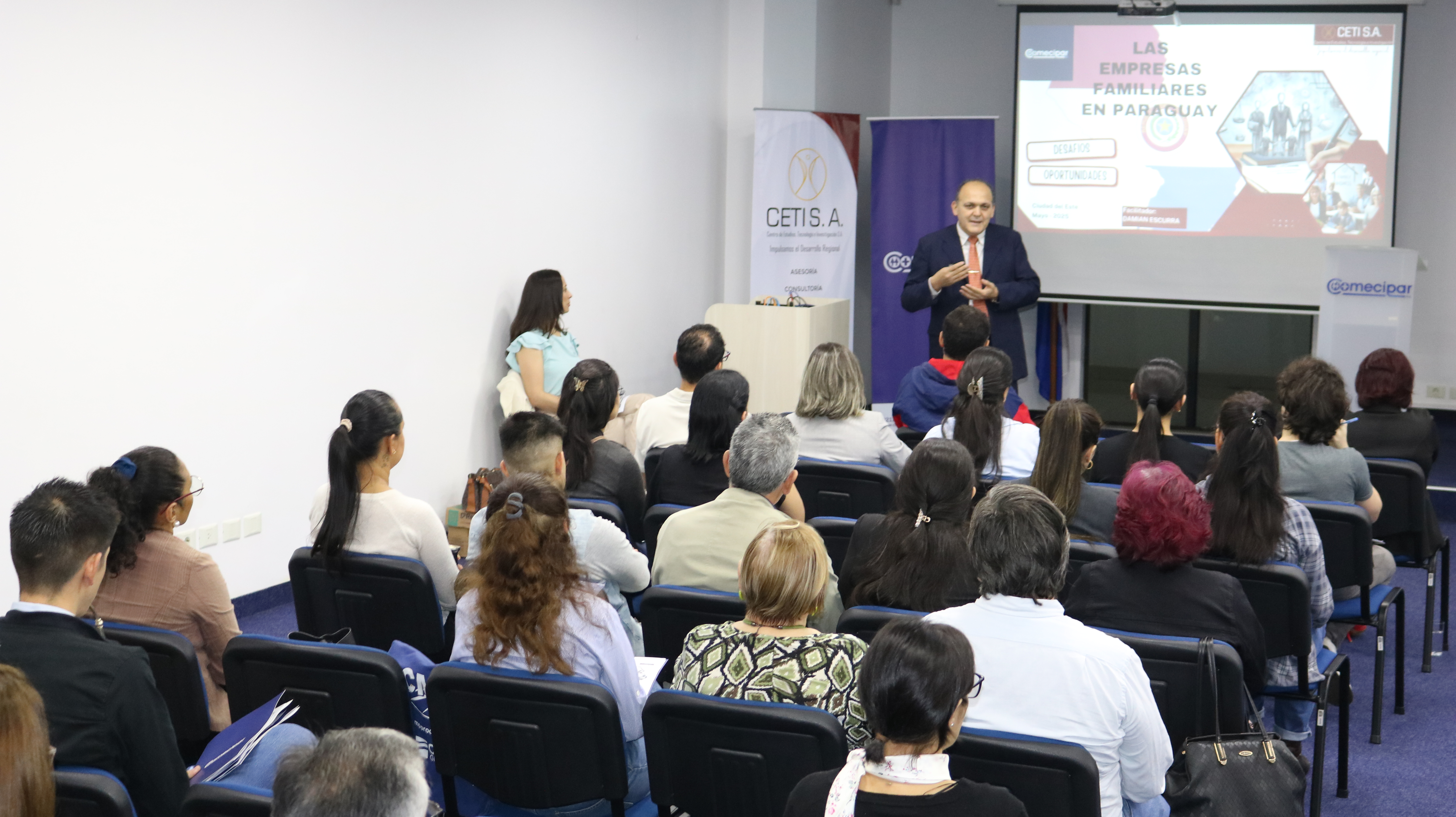 Charla CDE - Empresas Familiares