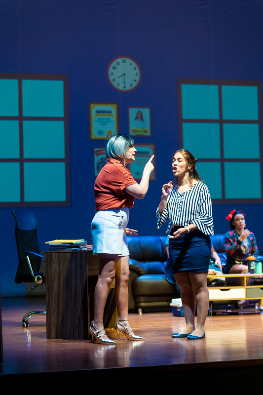 Obra de Teatro "Mi Grado es un Peligro"