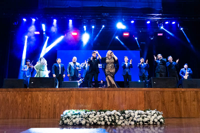 Concierto en Homenaje a la Madre y a la Patria