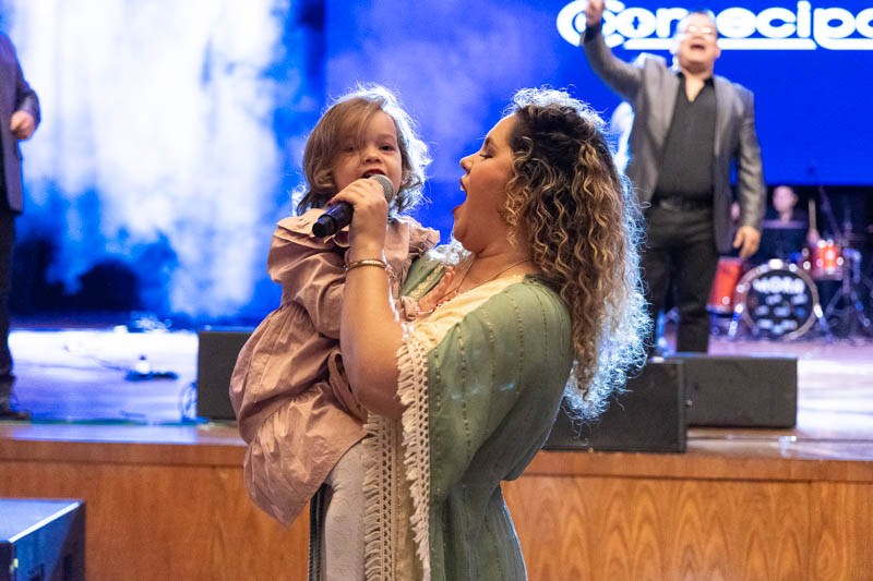 Concierto en Homenaje a la Madre y a la Patria