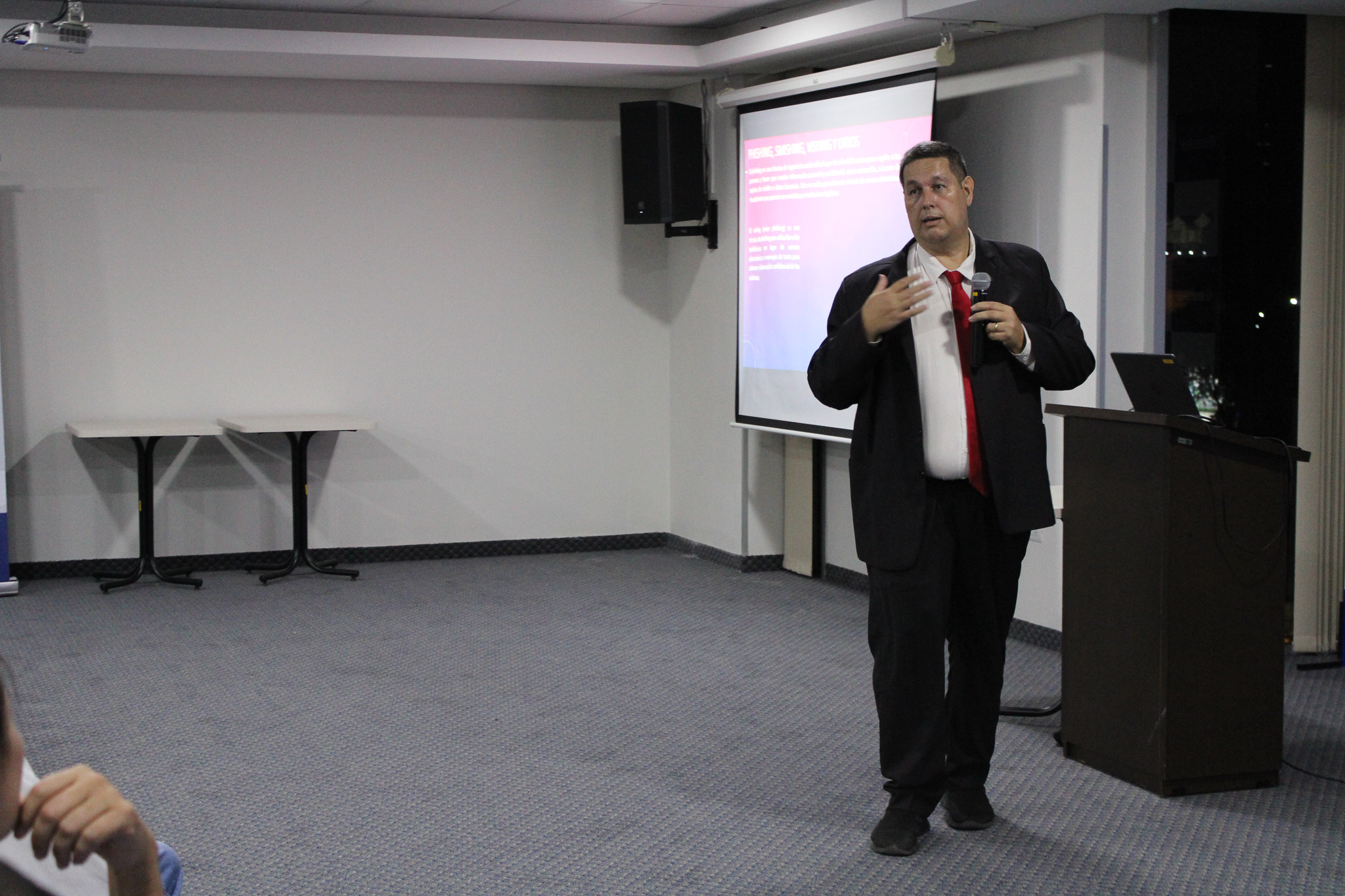 Charla "Amenazas Digitales y Ciberseguridad"