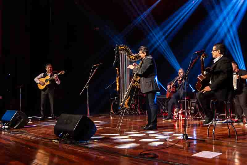 Concierto Homenaje a la Madre y a la Patria