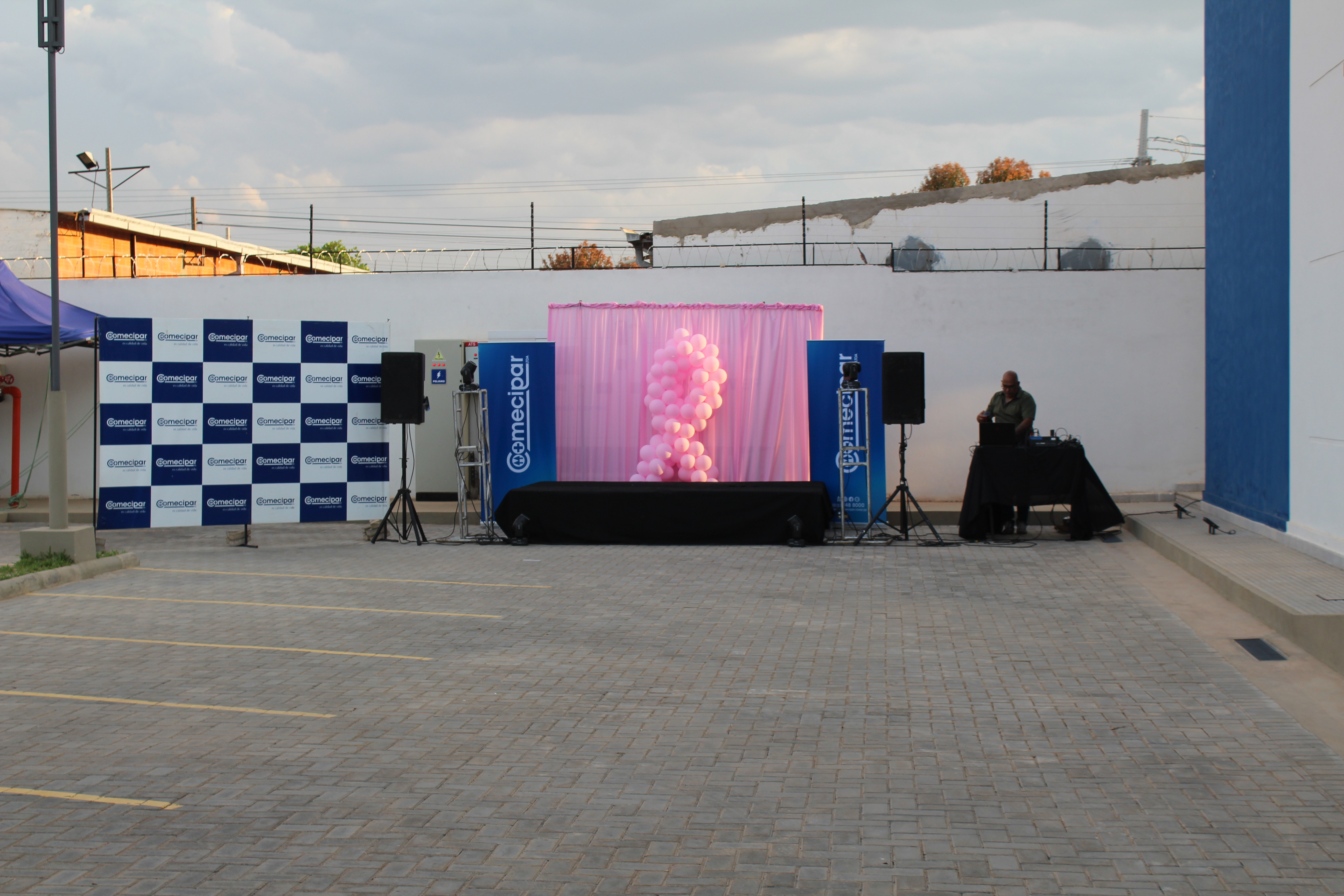 Encuentro de zumba por octubre rosa