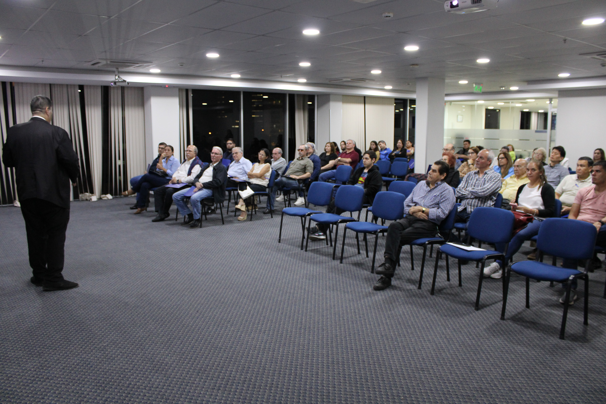 Charla "Amenazas Digitales y Ciberseguridad"