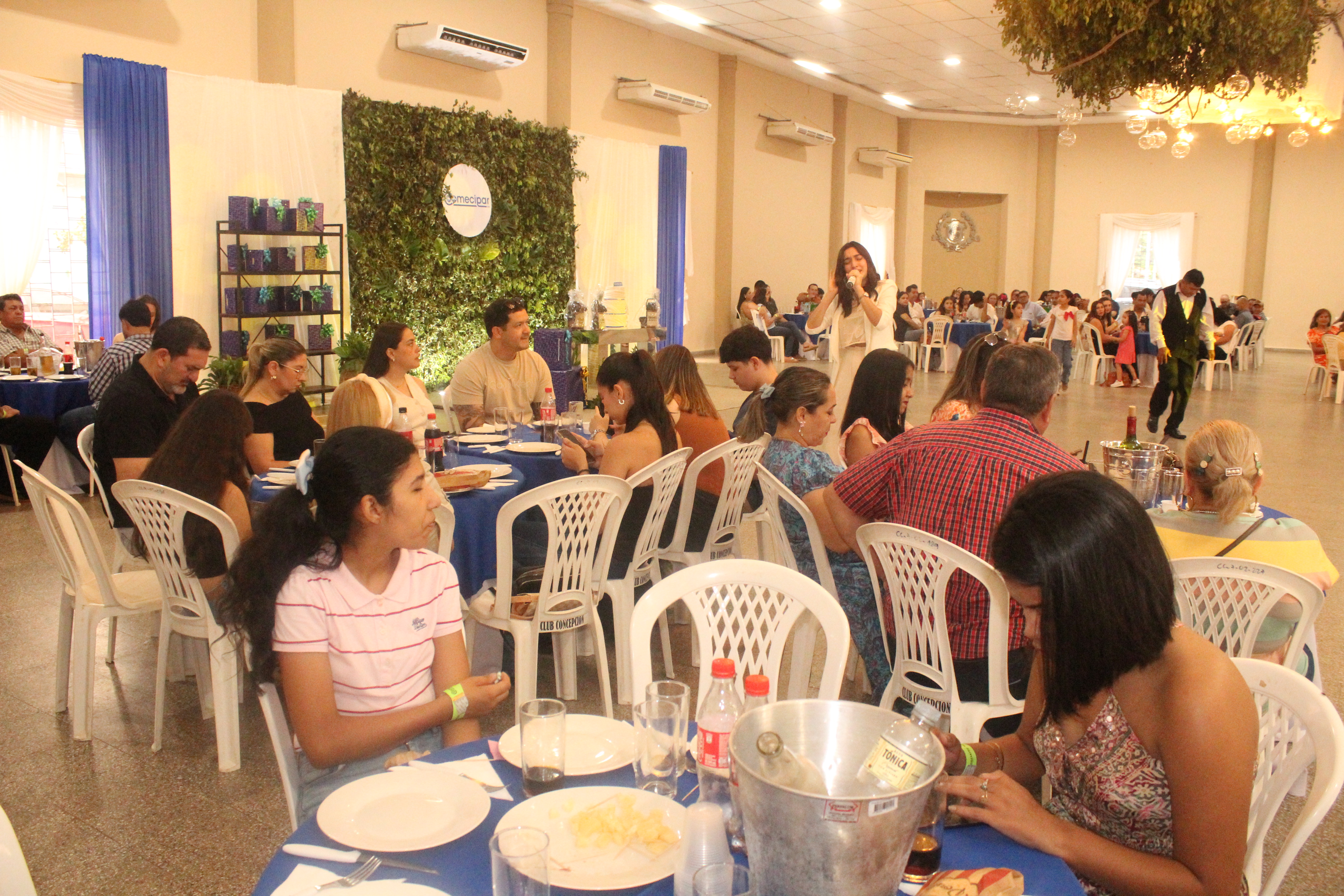Almuerzo de la Familia en Coomecipar Concepción