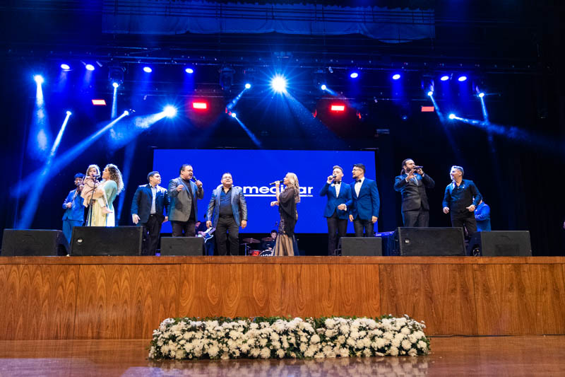 Concierto en Homenaje a la Madre y a la Patria
