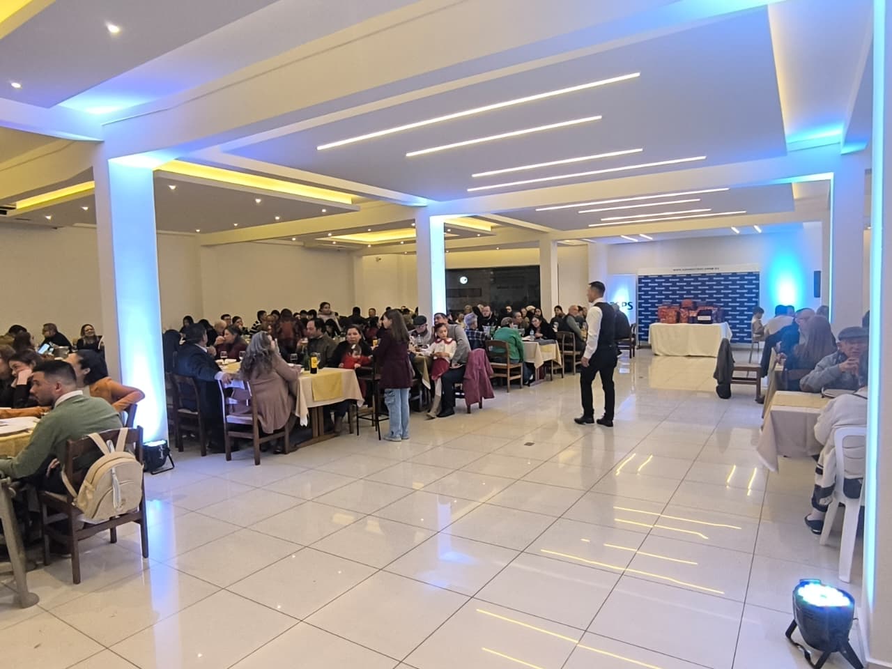Cena y Festejo por el Día de la Familia - ENC