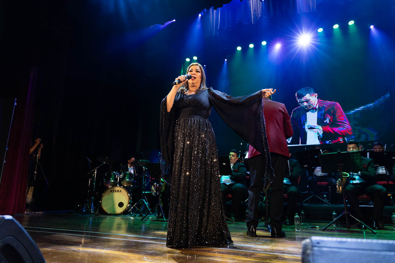 Concierto Homenaje a la Madre y a la Patria